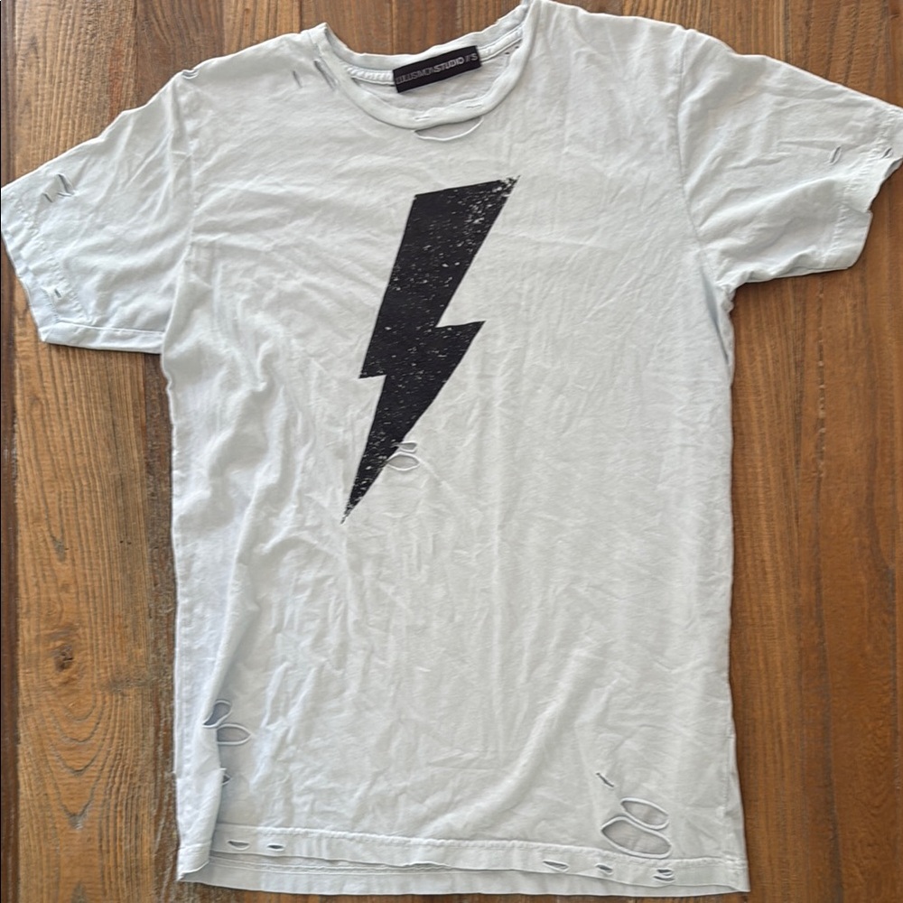 Bold Lightning Bolt Gray and Black Short Sleeve Tee